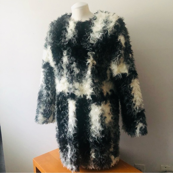 Zara Basic Collection Fuzzy Coat with Loop Hook Closures in Black & White Size S - Picture 3 of 16
